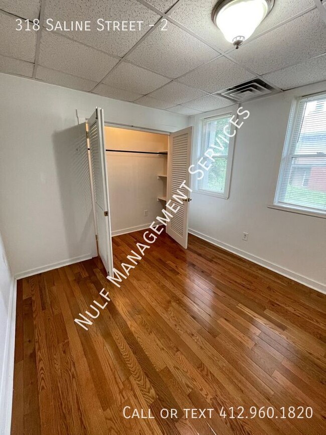 Building Photo - 2 Bed, 1 Bath unit near Oakland