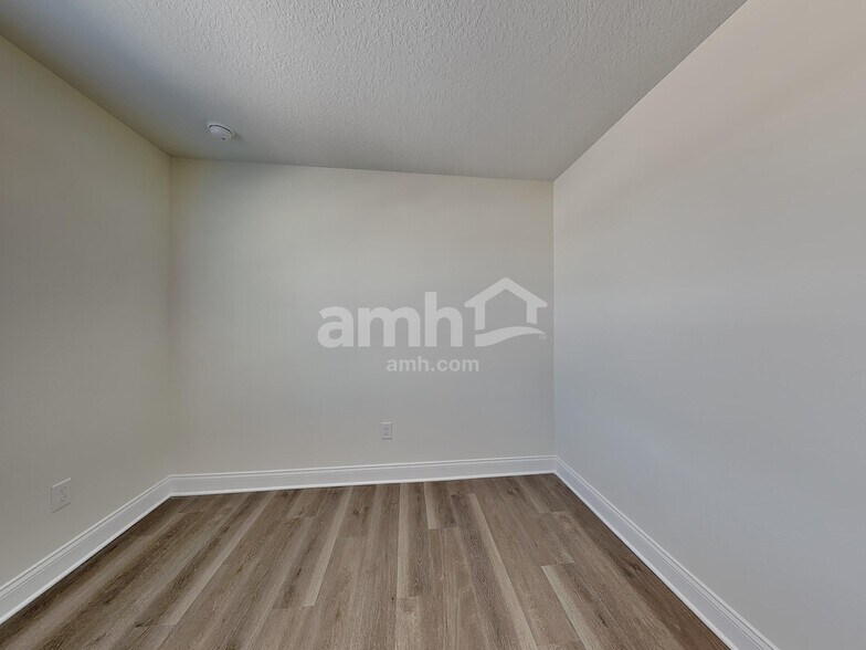 Building Photo - 16432 Willo Pines Ln