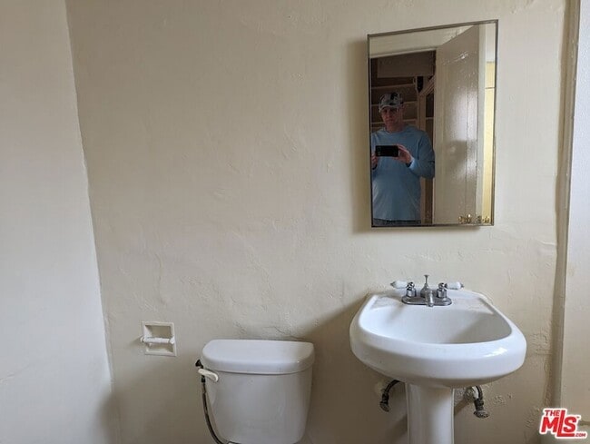 Building Photo - 259 S Harvard Blvd