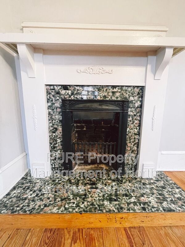 Building Photo - 114 Hillside St