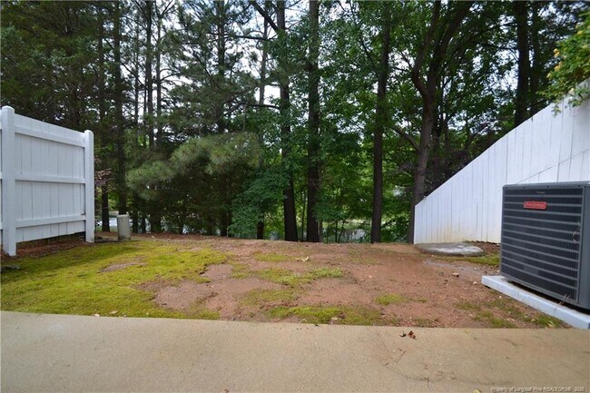 Building Photo - 1507 Poets Glade Dr