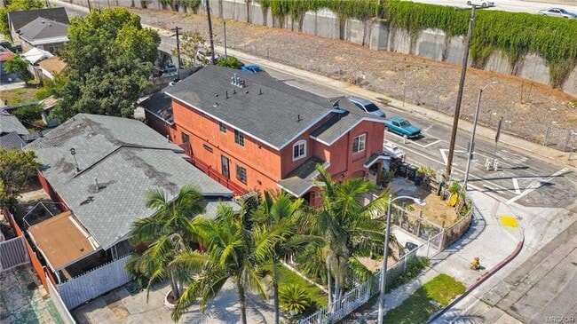 Building Photo - 348 W 83rd St