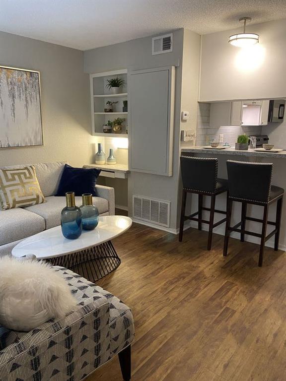 Building Photo - 2801 Hemphill Park