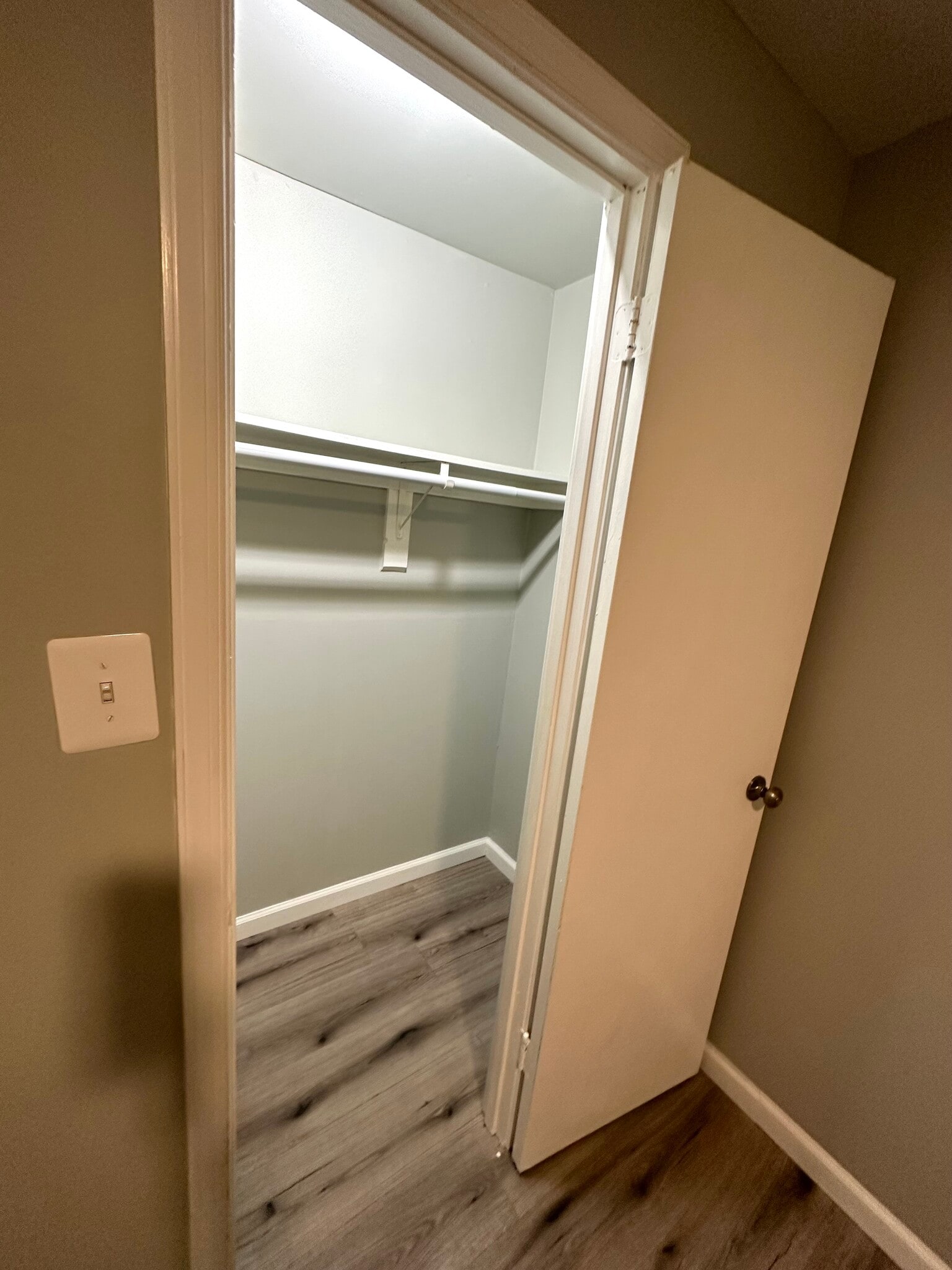 Building Photo - 3358 Huntley Square Dr