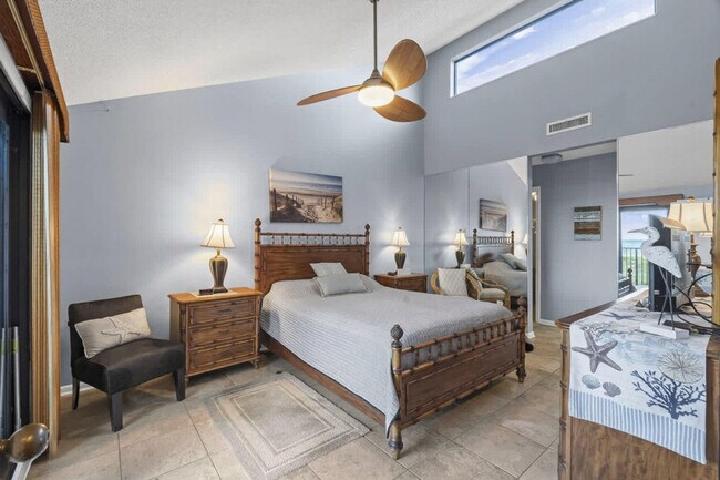 Building Photo - 890-A1A A1A Beach Blvd