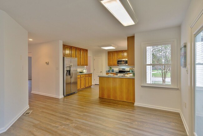 Building Photo - 3-Bedroom Home in Hillcrest Farms on Corne...