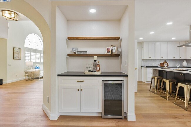 Building Photo - 124 Birchbark Pl