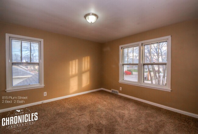 Building Photo - 815 Plum St
