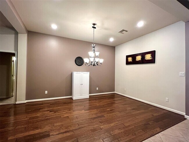 Building Photo - 26203 Ginger Gables Ln