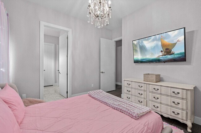 Building Photo - 748 Desert Mountain Ct