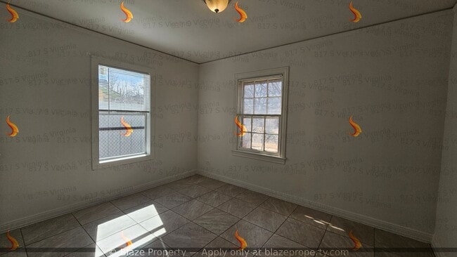 Building Photo - Simple, Functional & Pet-Friendly