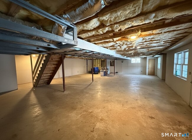 Building Photo - 104 Valley View Rd