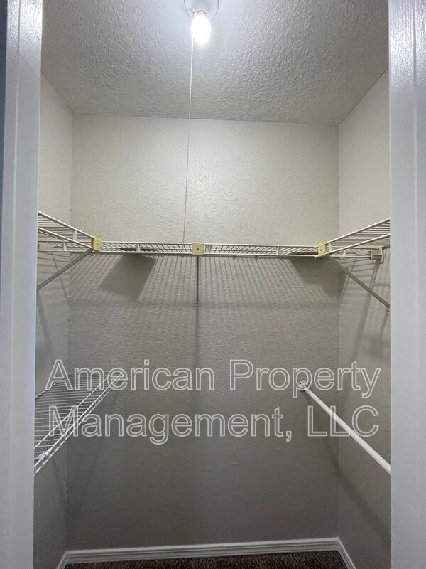 Building Photo - 13115 E 44th St