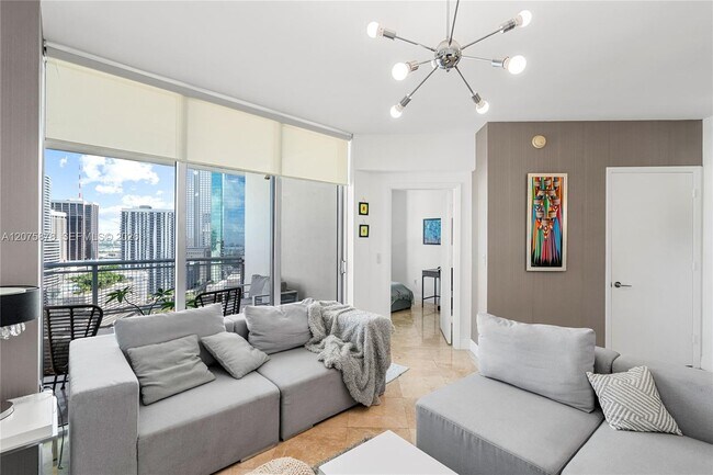 Building Photo - 350 S Miami Ave