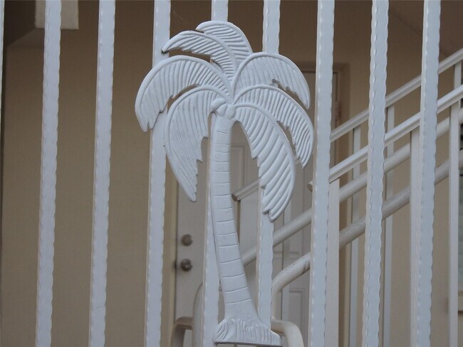 Building Photo - 1872 NE 46th St