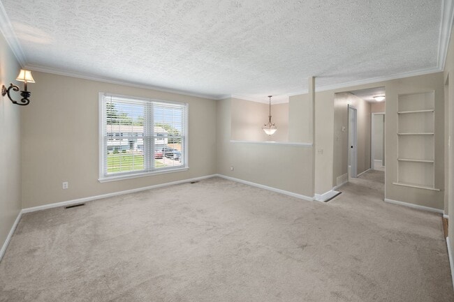 Building Photo - 9212 Foxtail Ct