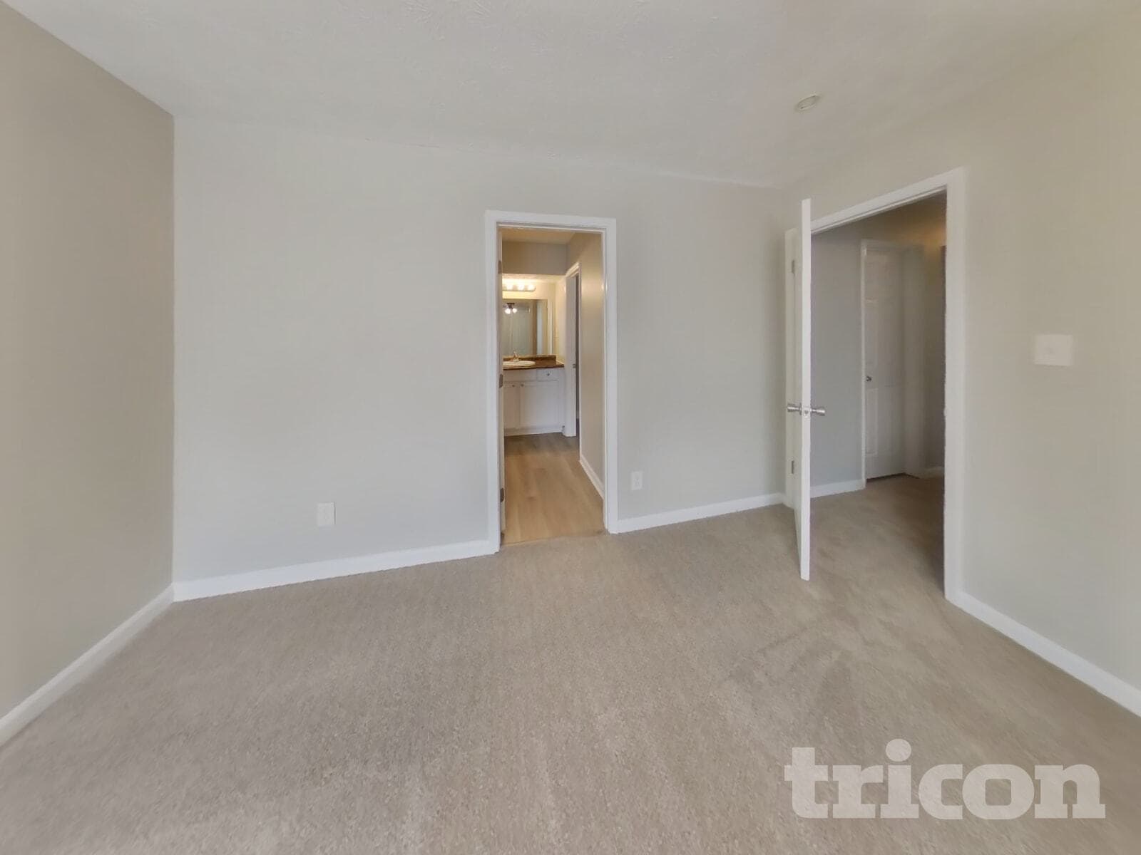 Building Photo - 718 Post Rd Ln