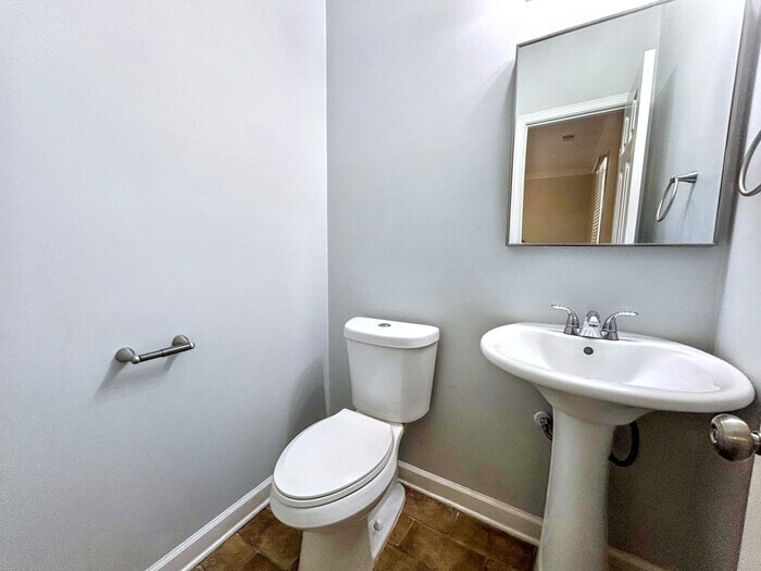 Building Photo - 992 Sims Ave NW