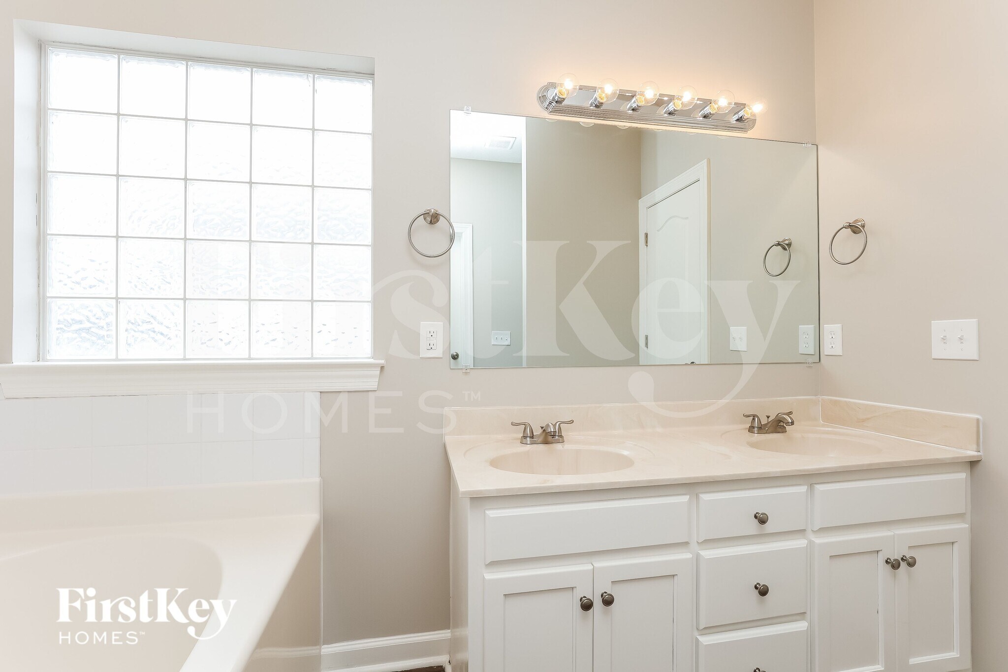 Building Photo - 837 Manderlay Way