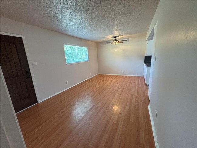 Building Photo - 15304 Tacon Ln
