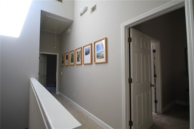Building Photo - 1467 Monroe Dr NE