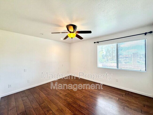 Building Photo - 25268 Shadescale Dr