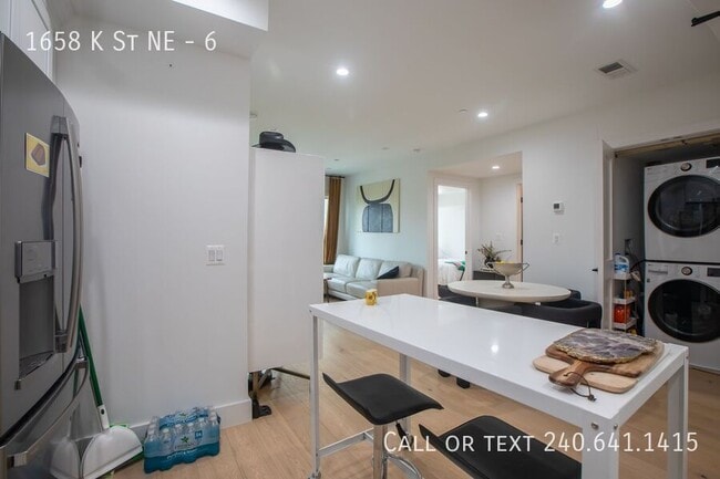 Building Photo - 1658 K St NE