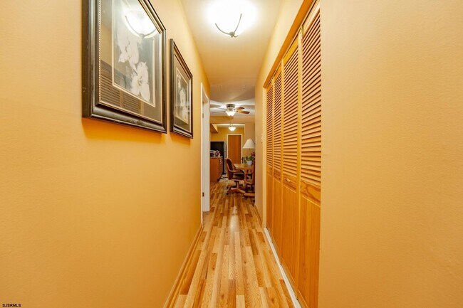 Building Photo - 254 Vail Ct
