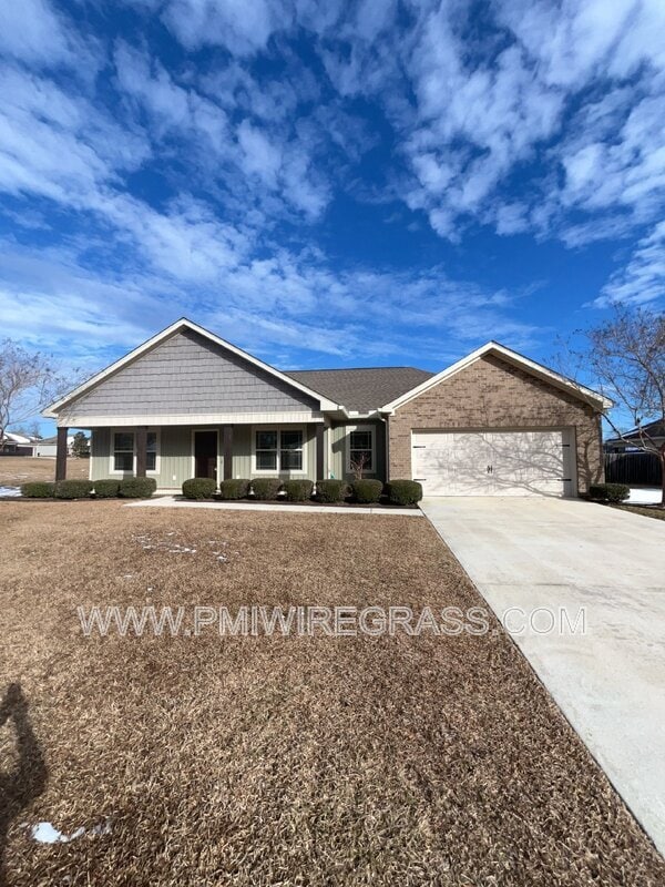 Building Photo - 229 Lace Dr
