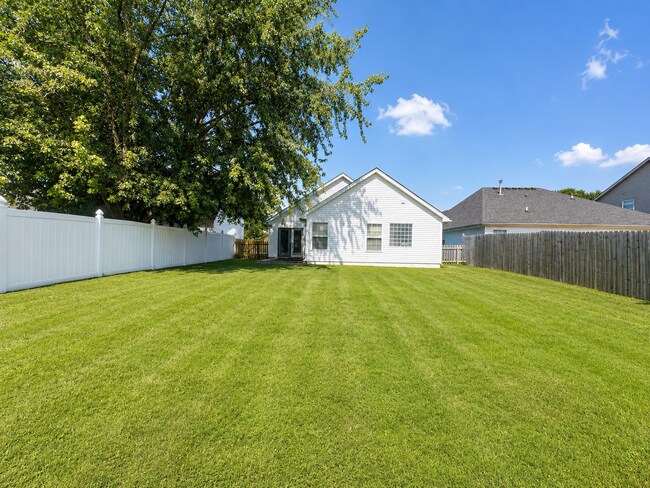 Building Photo - Modern Ranch Living in Desirable Cooper Farms!