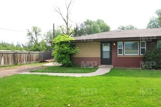 Building Photo - 1024 N Taft Hill Rd