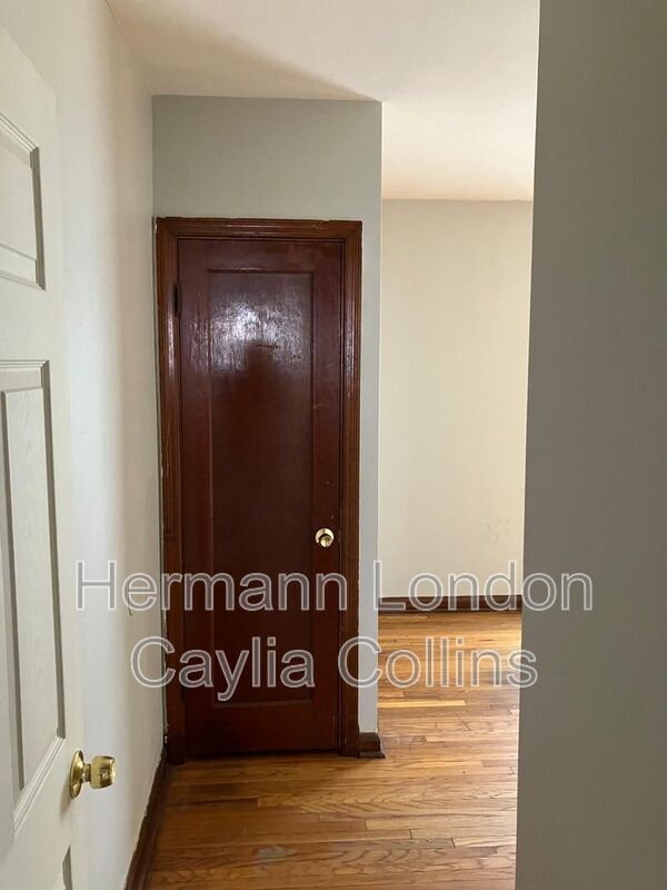 Building Photo - 6207 Tyndall Dr