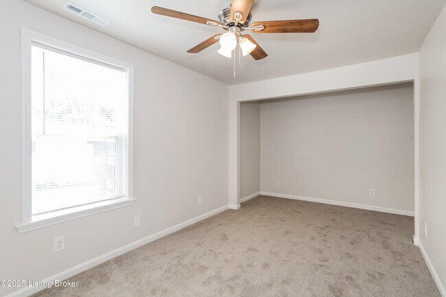 Building Photo - 5130 Fay Ave