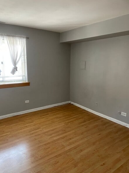 Building Photo - 650 Perrie Dr