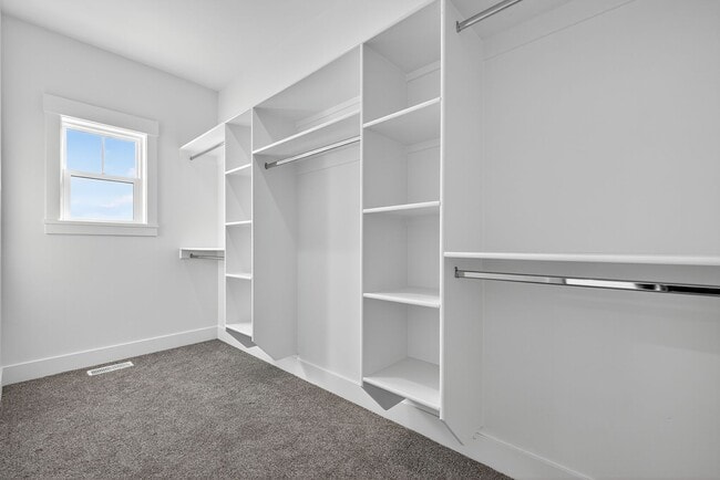 Building Photo - BRAND NEW TOWNHOME IN AMMON IDAHO 3 BED 2....