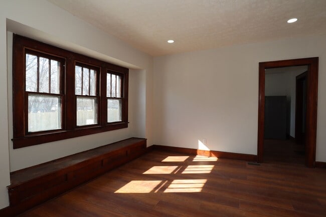 Building Photo - Newly Updated 3 Bedroom Home!