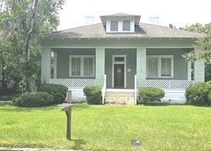 Building Photo - AVAILABLE NOW 4-Bed, 2-Bath Valdosta Home | Whole Home $1,650/Month or Rooms $650/Month with Util...