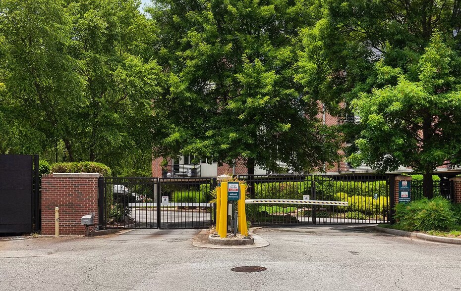 gate to access property - 640 Glen Iris Dr NE