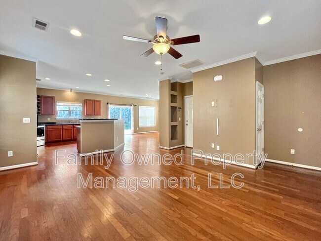 Building Photo - 320 Burton Ct