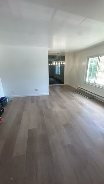 Building Photo - 2008 Military St