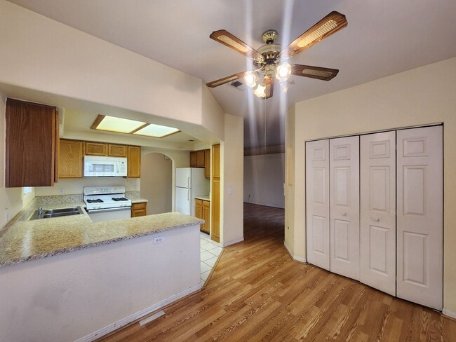 Building Photo - 2nd Story Condo in gated community close to the pool.