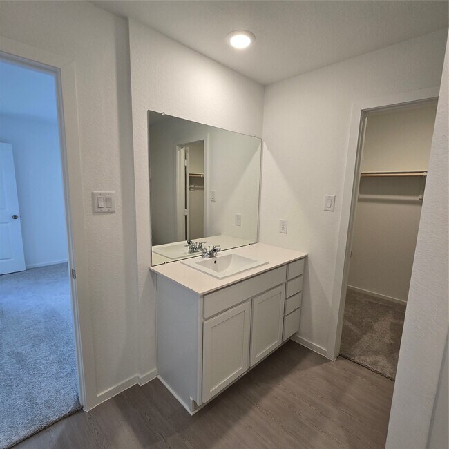 Building Photo - 28751 Texas Plns Dr