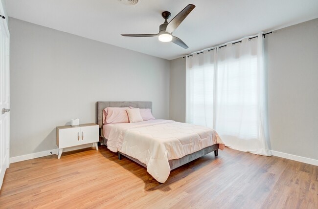 Building Photo - 2701 Bellefontaine St