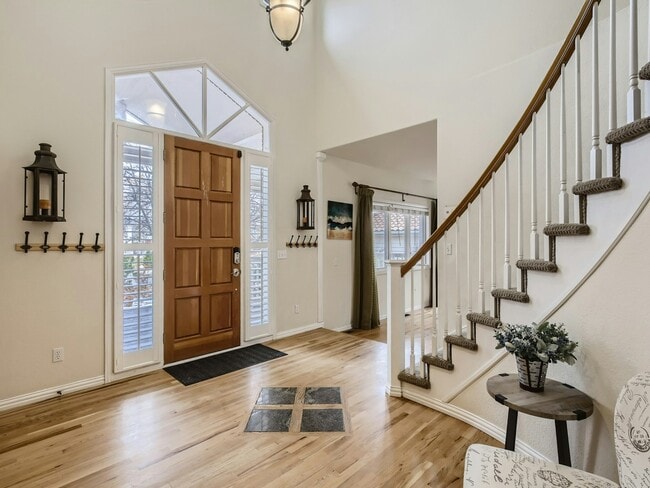 Building Photo - 4304 S Hampton Cir