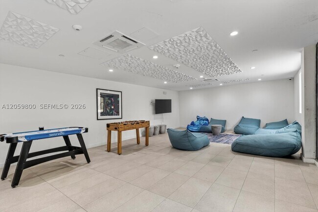 Building Photo - 506 US-1