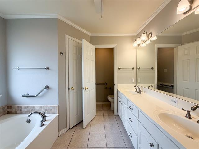 Building Photo - 310 Iroquois Ln