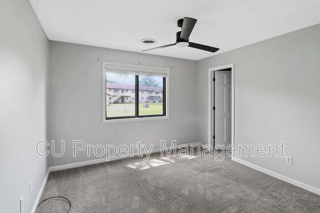 Building Photo - 1203 Dean Dr