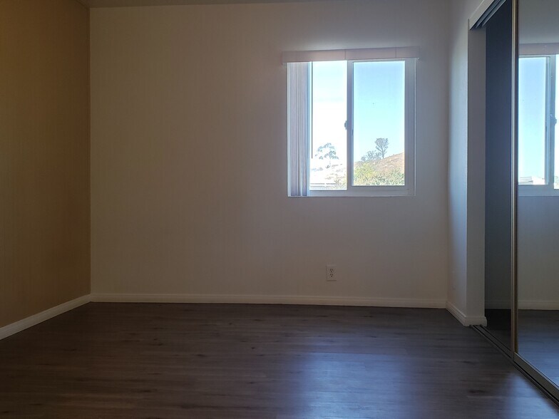 Building Photo - 1261 Victor St