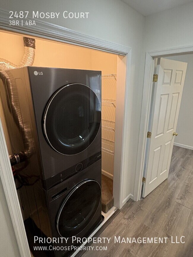 Building Photo - 2487 Mosby Ct