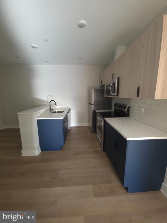 Building Photo - 3503 Midvale Ave